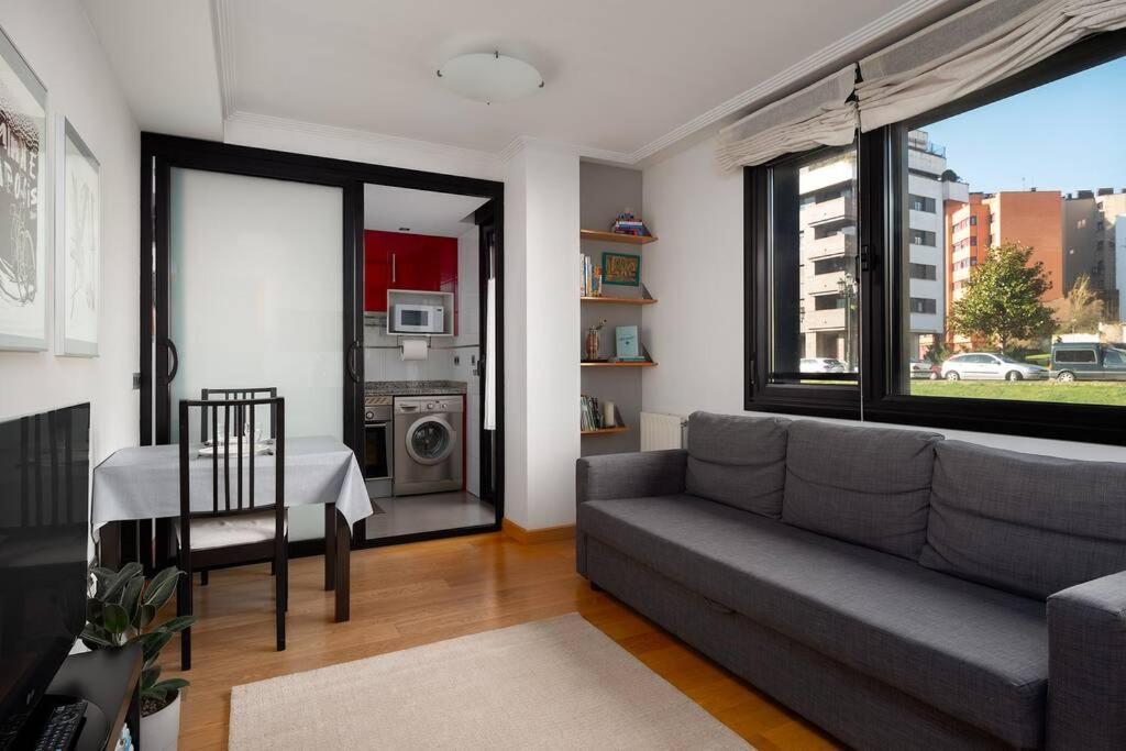 Apartmán Apartamento Soleado, Aparcamiento Gratuito, A Pie Del Centro Oviedo Exteriér fotografie
